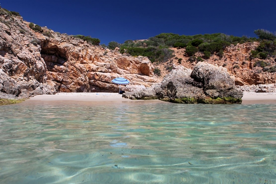 Le-meravigliose-spiagge-di-Chia-in-Sardegna.jpg