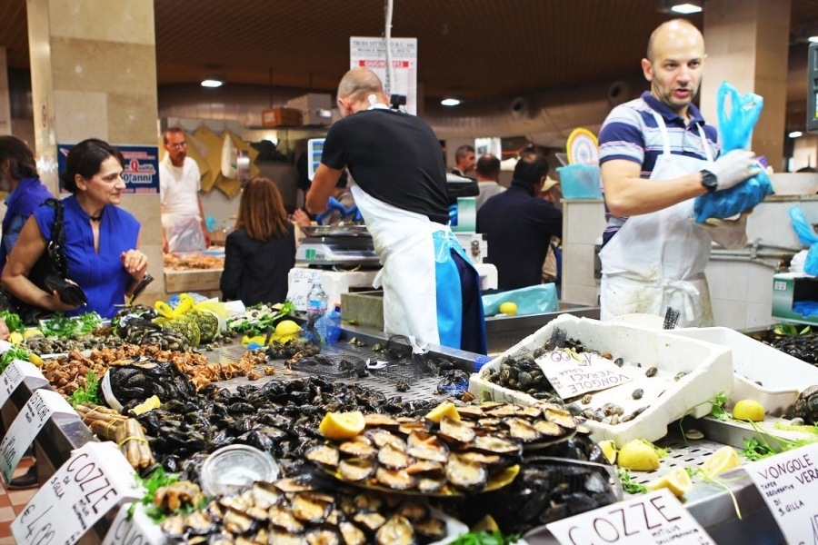 Mercato_del_pesce_di_Pula_-_Sardegna.jpg